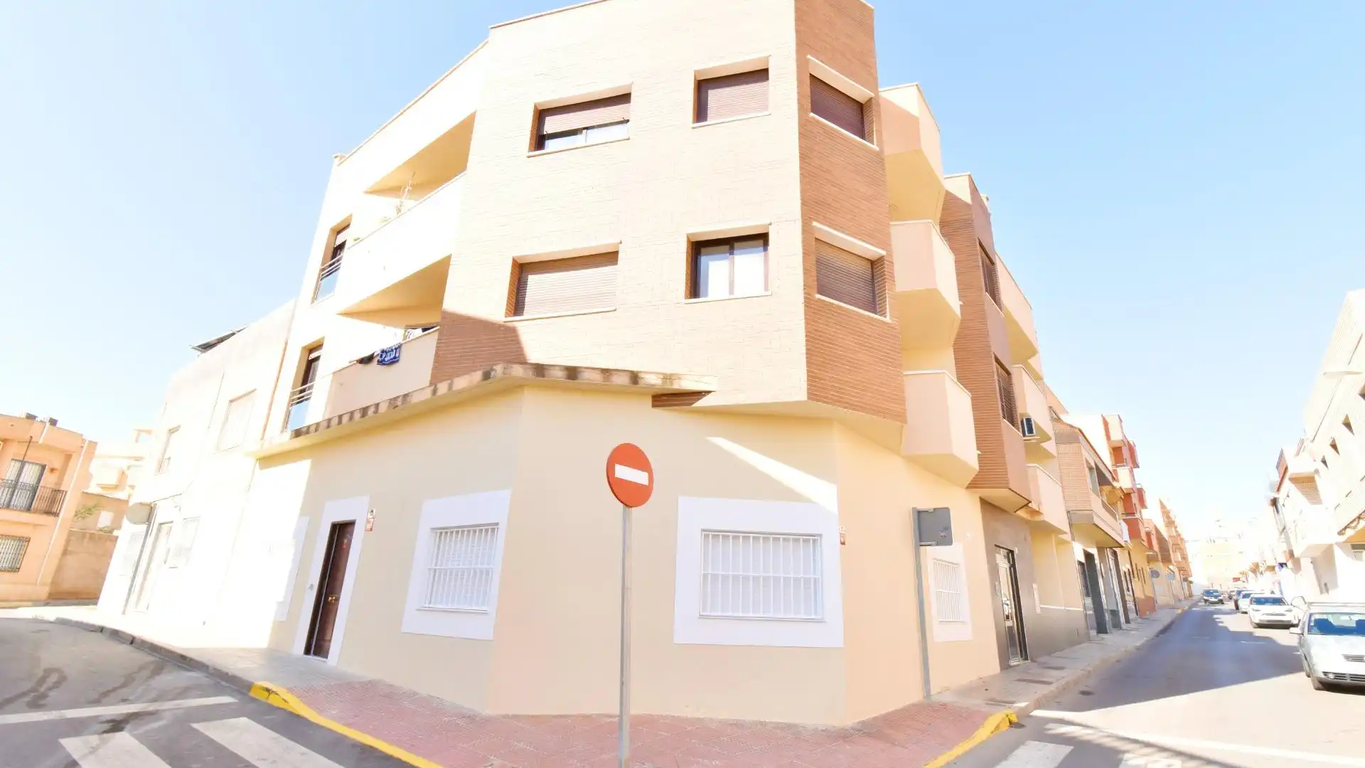 Vista exterior de Piso en venta en El Ejido con Horno