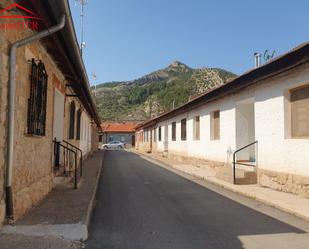 Vista exterior de Casa o xalet en venda en Aliaga amb Terrassa