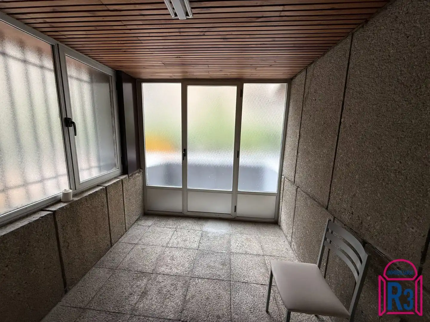 Terraza de Oficina de alquiler en León Capital  con Calefacción, Terraza y Amueblado