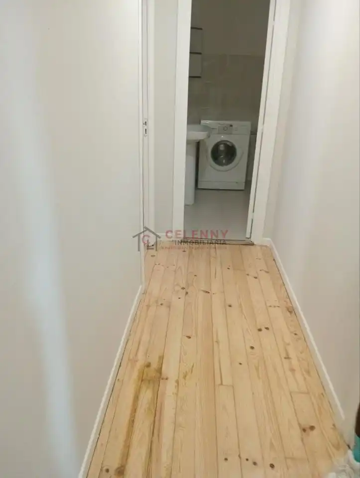 Einfamilien-Reihenhaus zur Miete in San Cibrao das Viñas mit Heizung und Balkon
