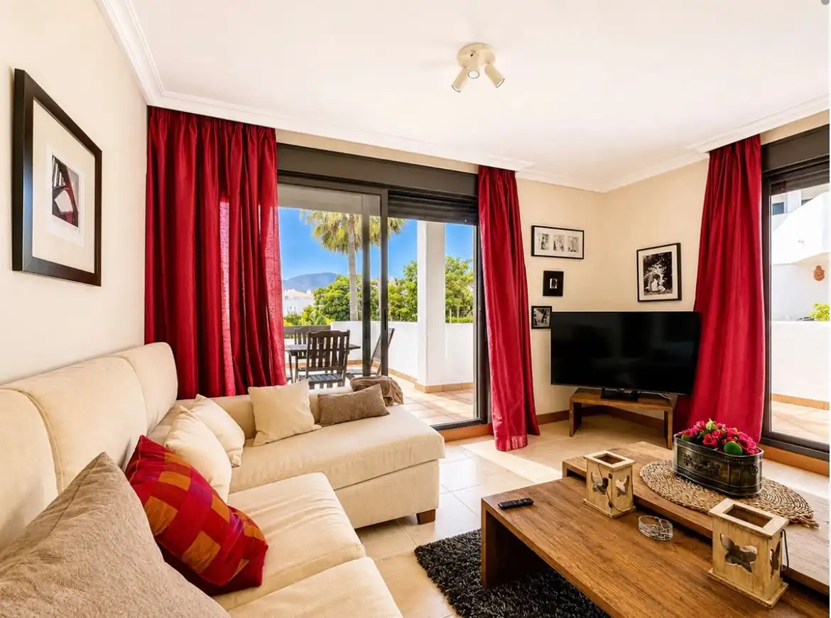 Flat with pool for sale in Selwo, imagen 7