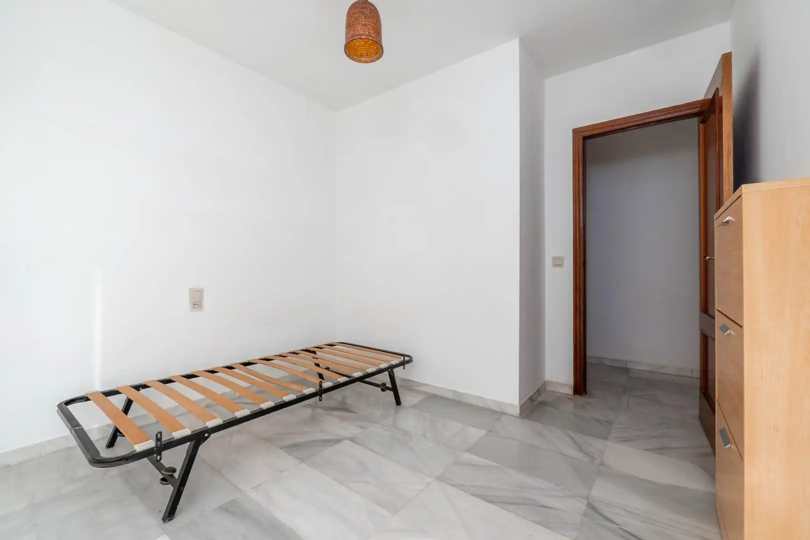 Schlafzimmer von Wohnung zur Miete in La Zubia mit Klimaanlage