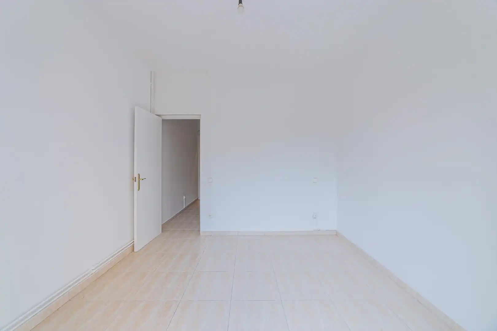 Dormitori de Apartament en venda en Barcelona amb Calefacció i Terrassa