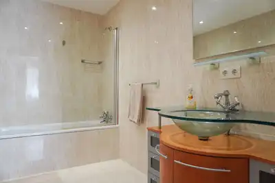 Detached house with pool for sale in Hipódromo - Cerrado del Águila, imagen 24