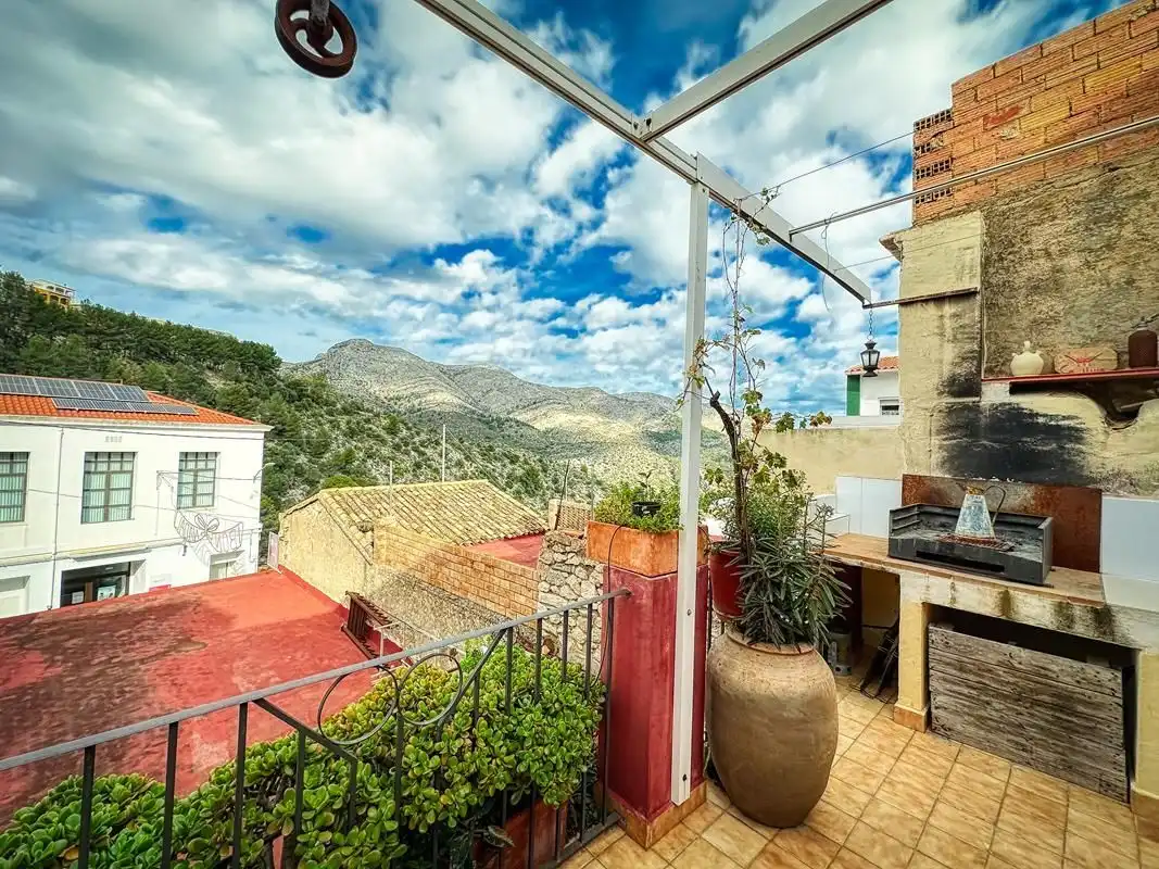 Vista exterior de Casa o chalet en venta en La Vall de Laguar con Aire acondicionado, Calefacción y Jardín privado