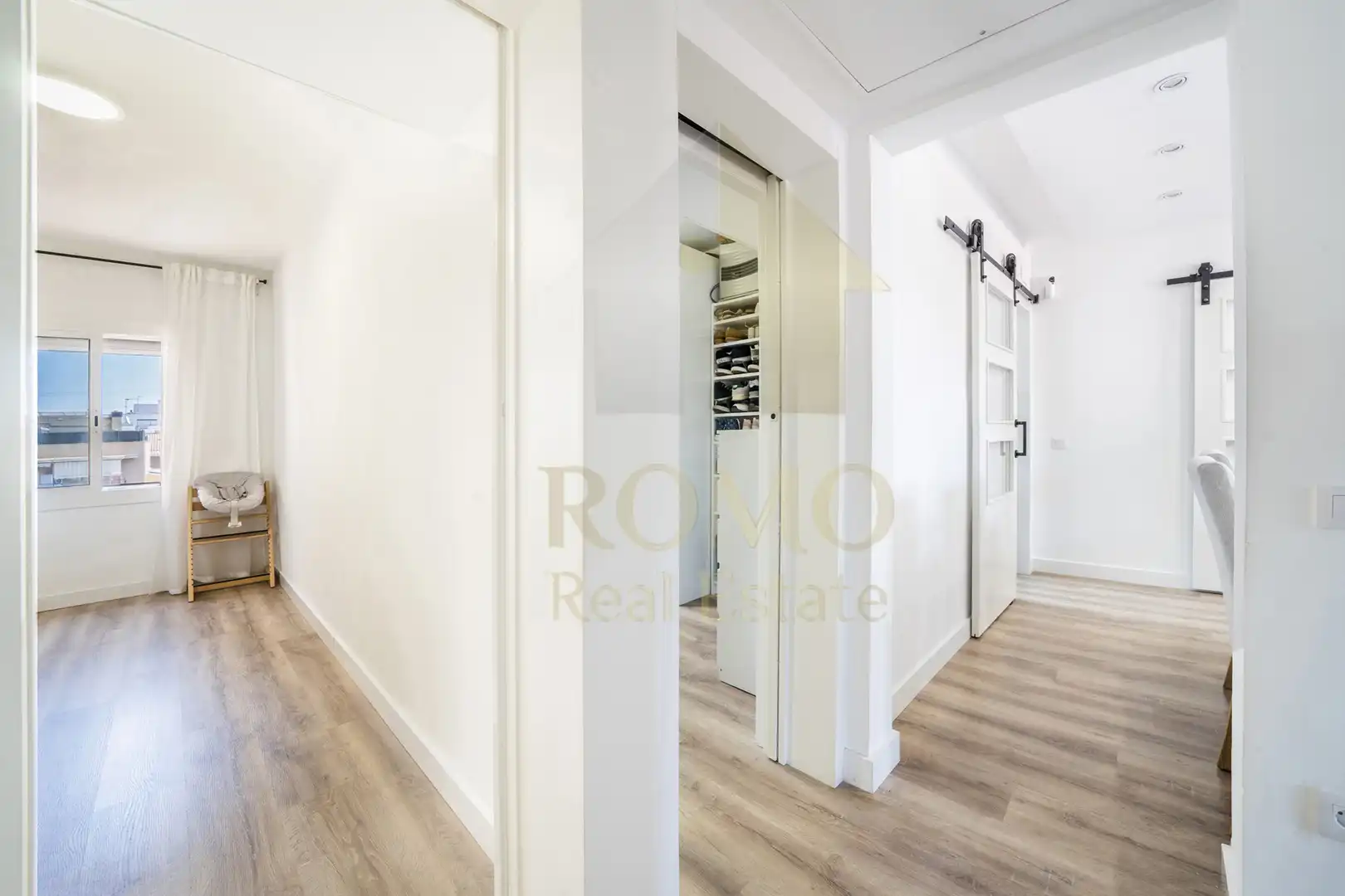 Piso en venta en Santa Perpètua de Mogoda con Calefacción, Parquet y Balcón