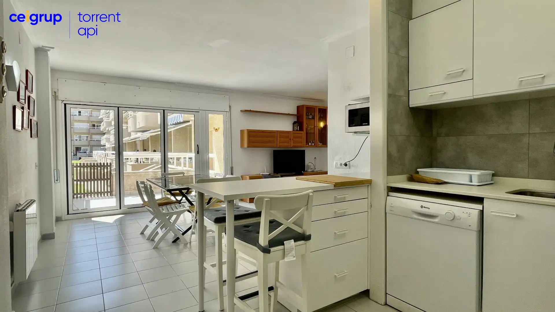 Cocina de Planta baja en venta en L'Estartit con Terraza, Piscina y Amueblado