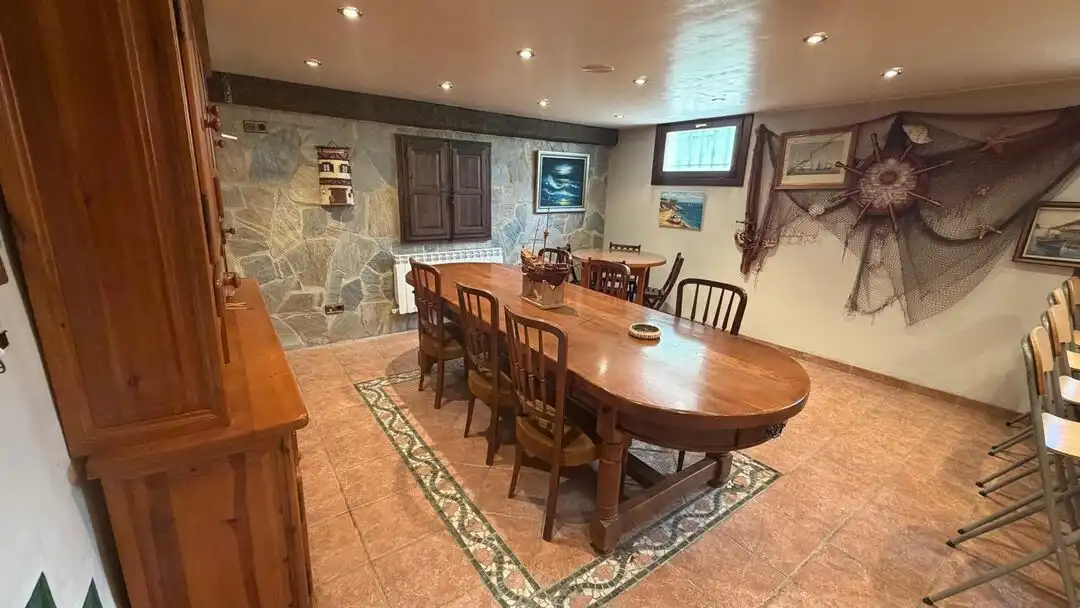 Comedor de Casa adosada en venta en Salvatierra / Agurain con Calefacción y Jardín privado