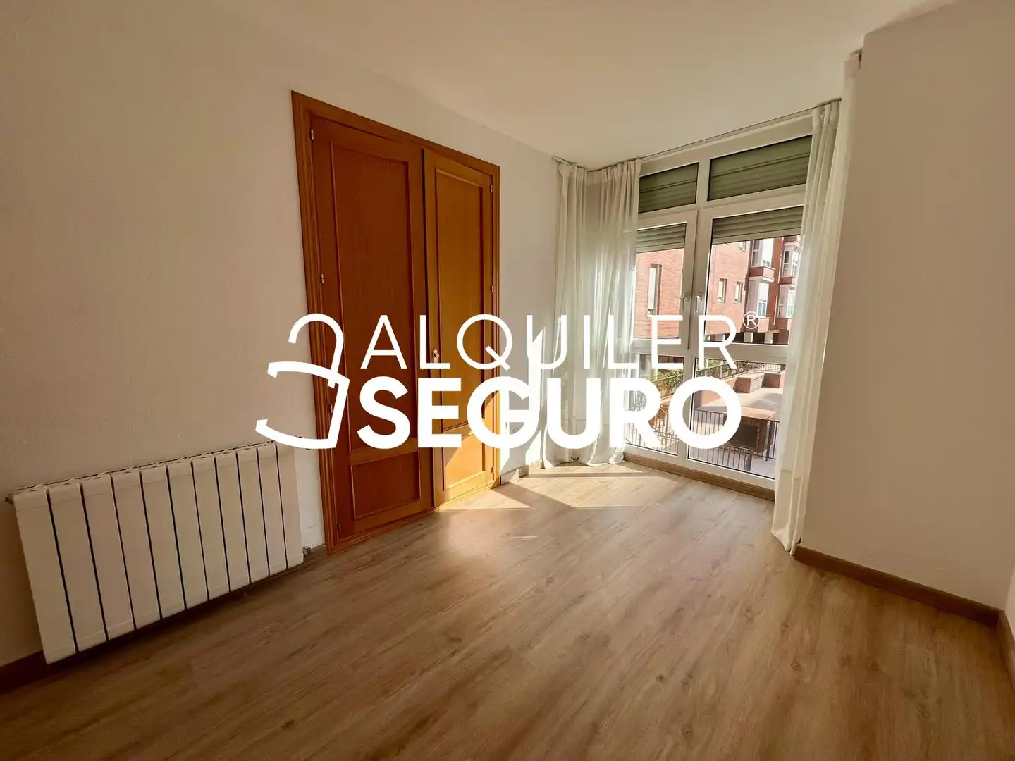 Habitación de Piso de alquiler en Madrid con Aire acondicionado, Calefacción y Piscina