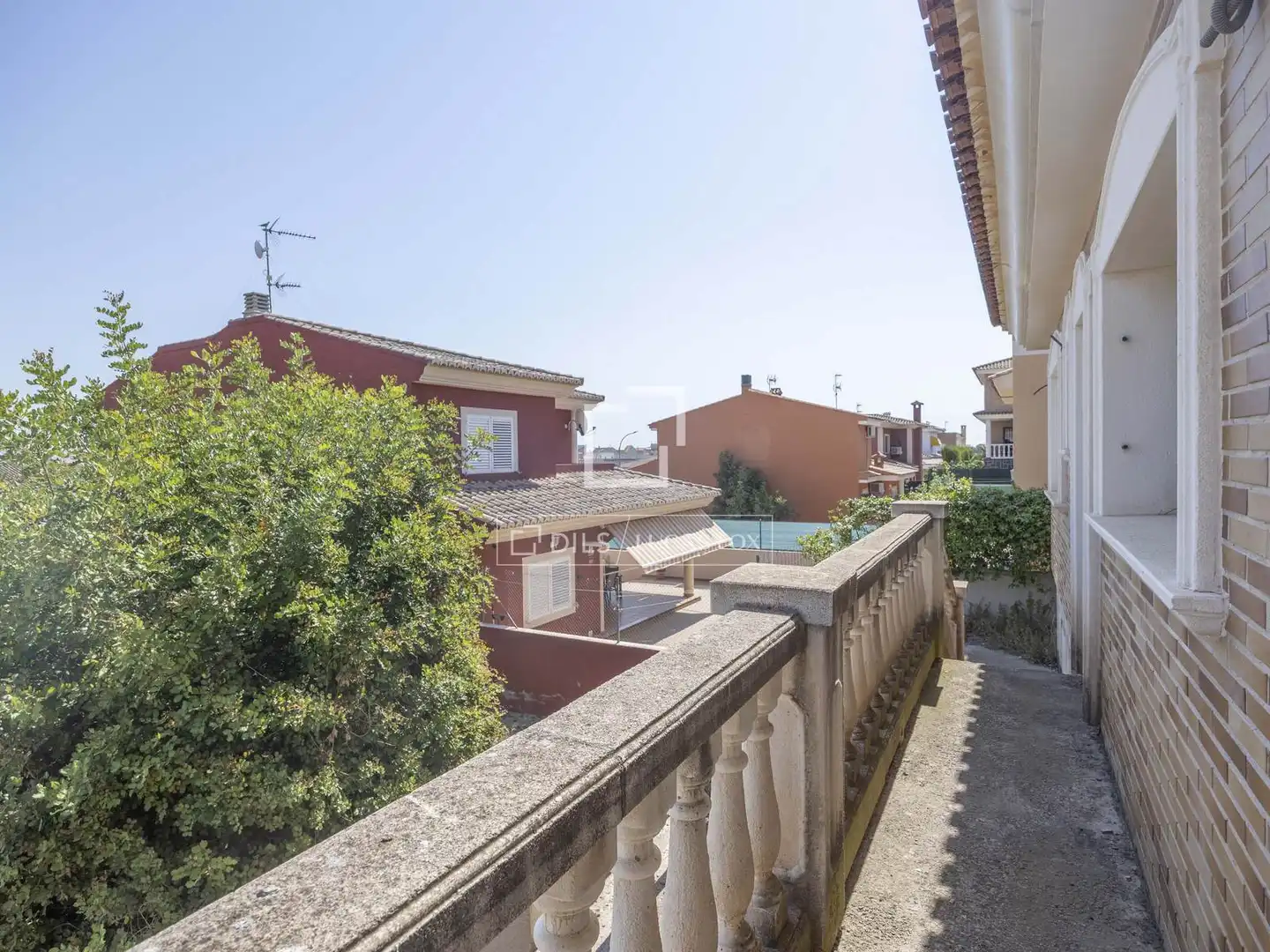 Vista exterior de Casa o xalet en venda en Riba-roja de Túria amb Aire condicionat, Calefacció i Terrassa