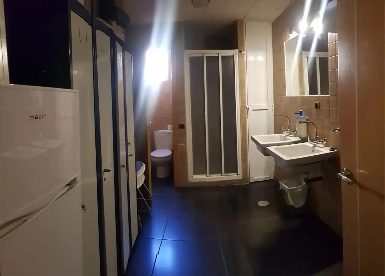 Baño de Local en venta en Ugena, Toledo