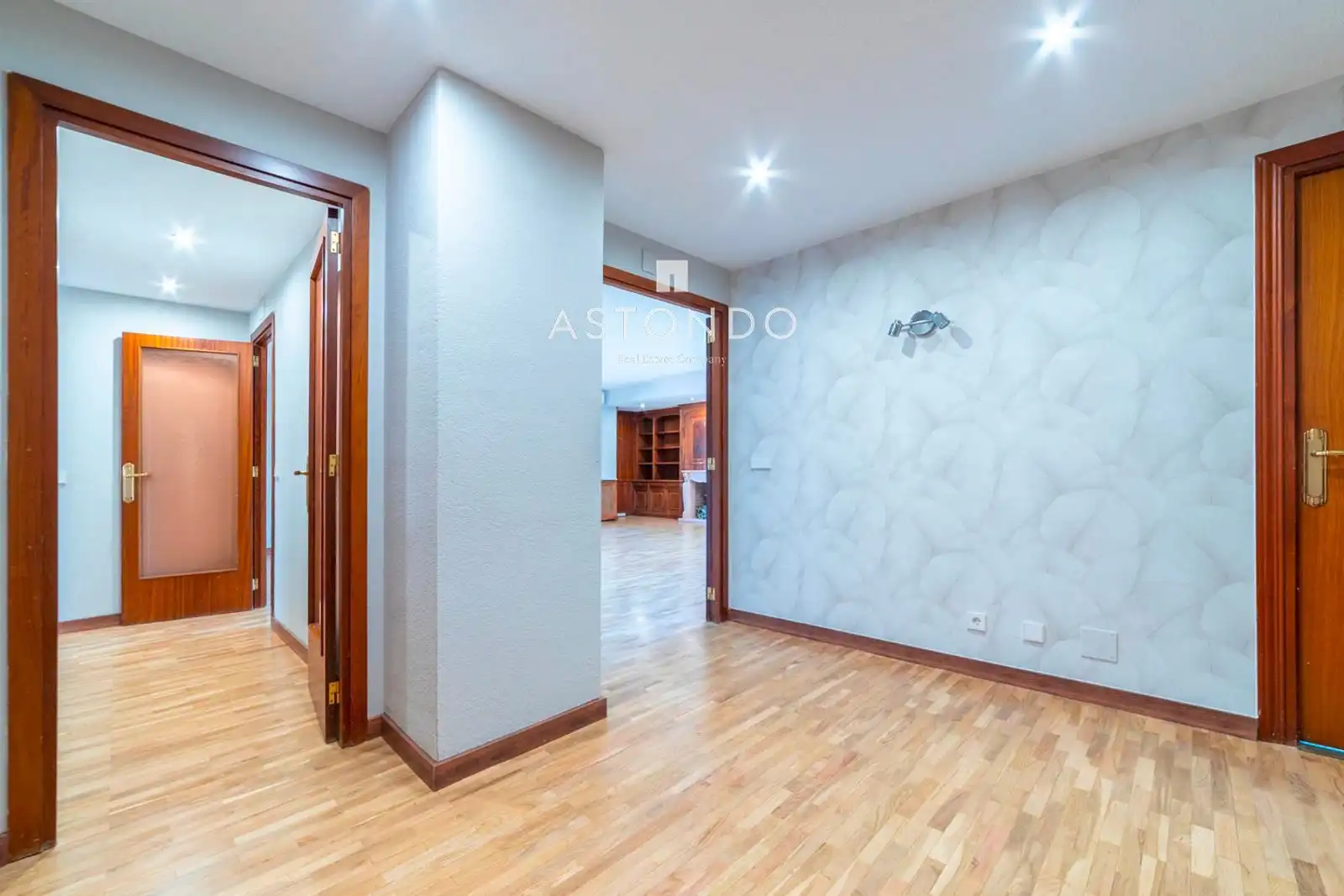 Flat for rent in Madrid  with Air Conditioner, Heating and Terrace