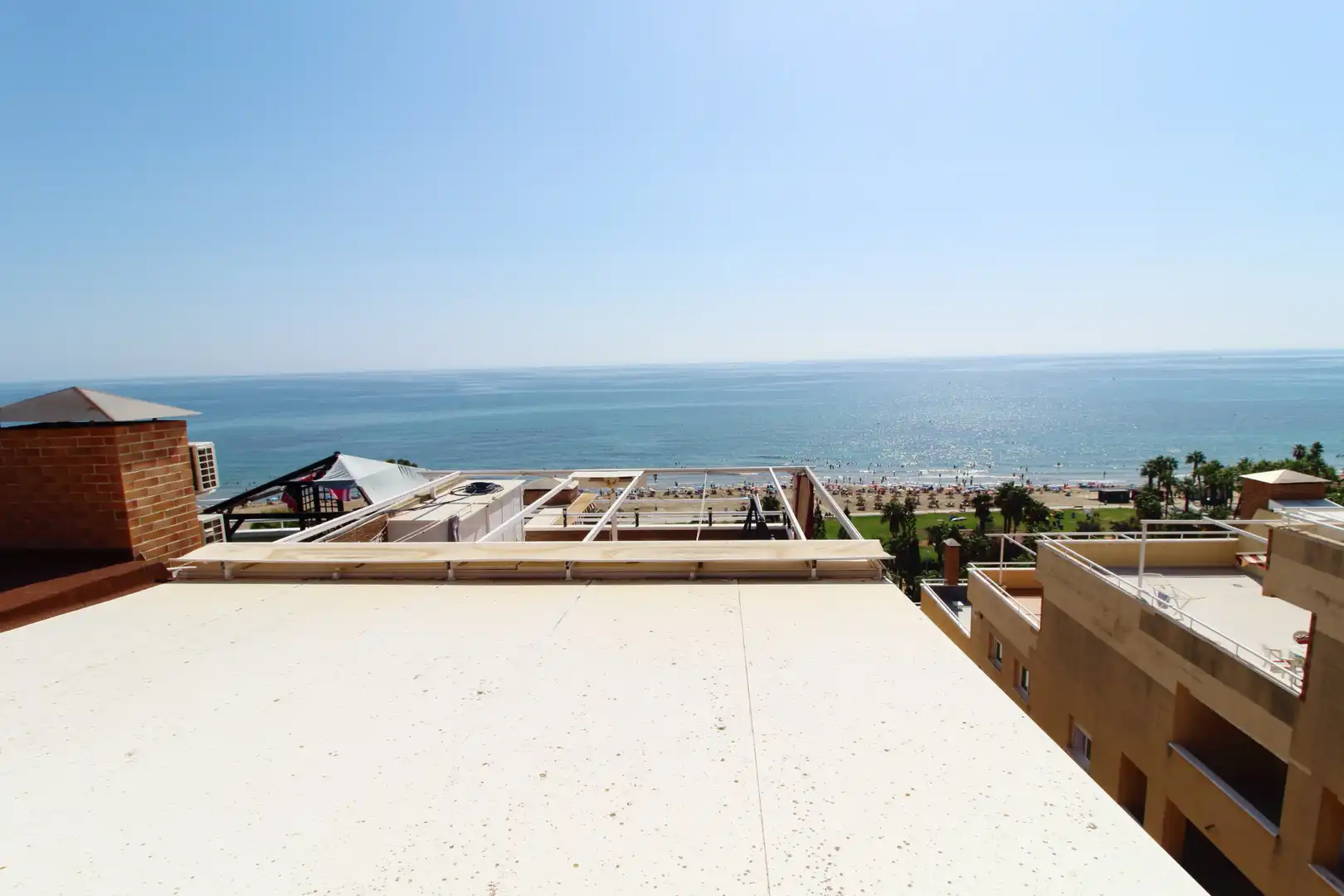 Terrassa de Apartament en venda en Oropesa del Mar / Orpesa amb Terrassa, Piscina i Moblat