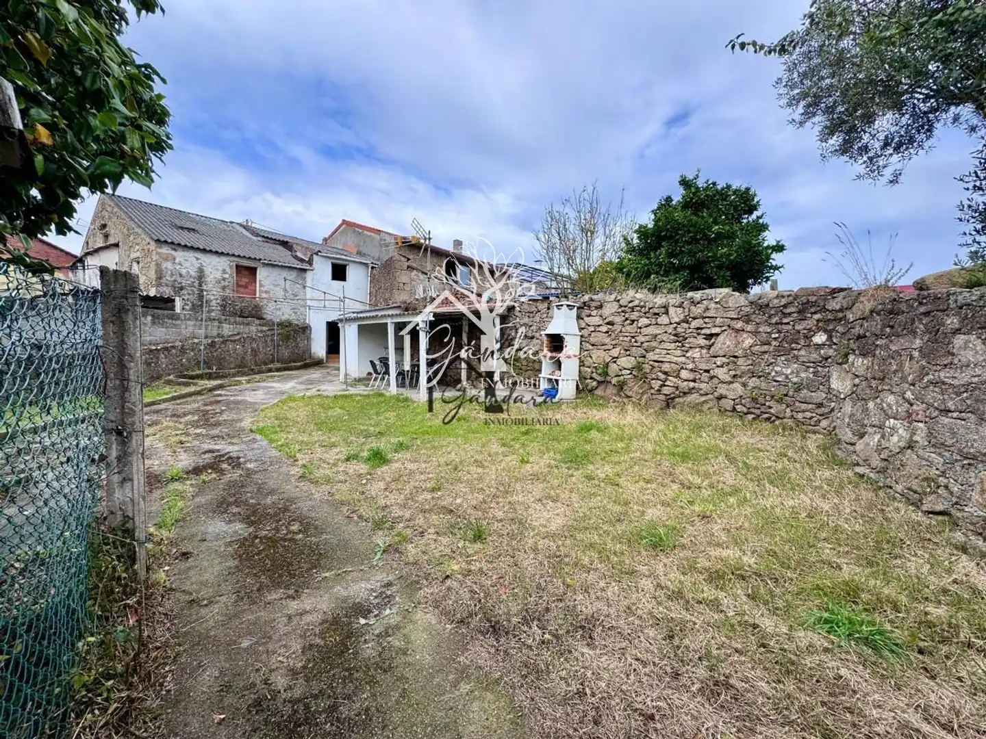 Einfamilien-Reihenhaus zum Verkauf in Ferrol mit Terrasse und Abstellraum