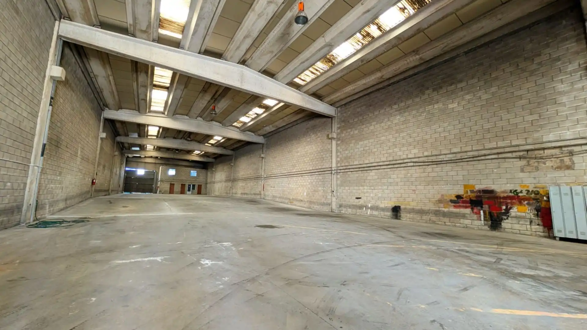 Nave industrial de alquiler en Zaragoza