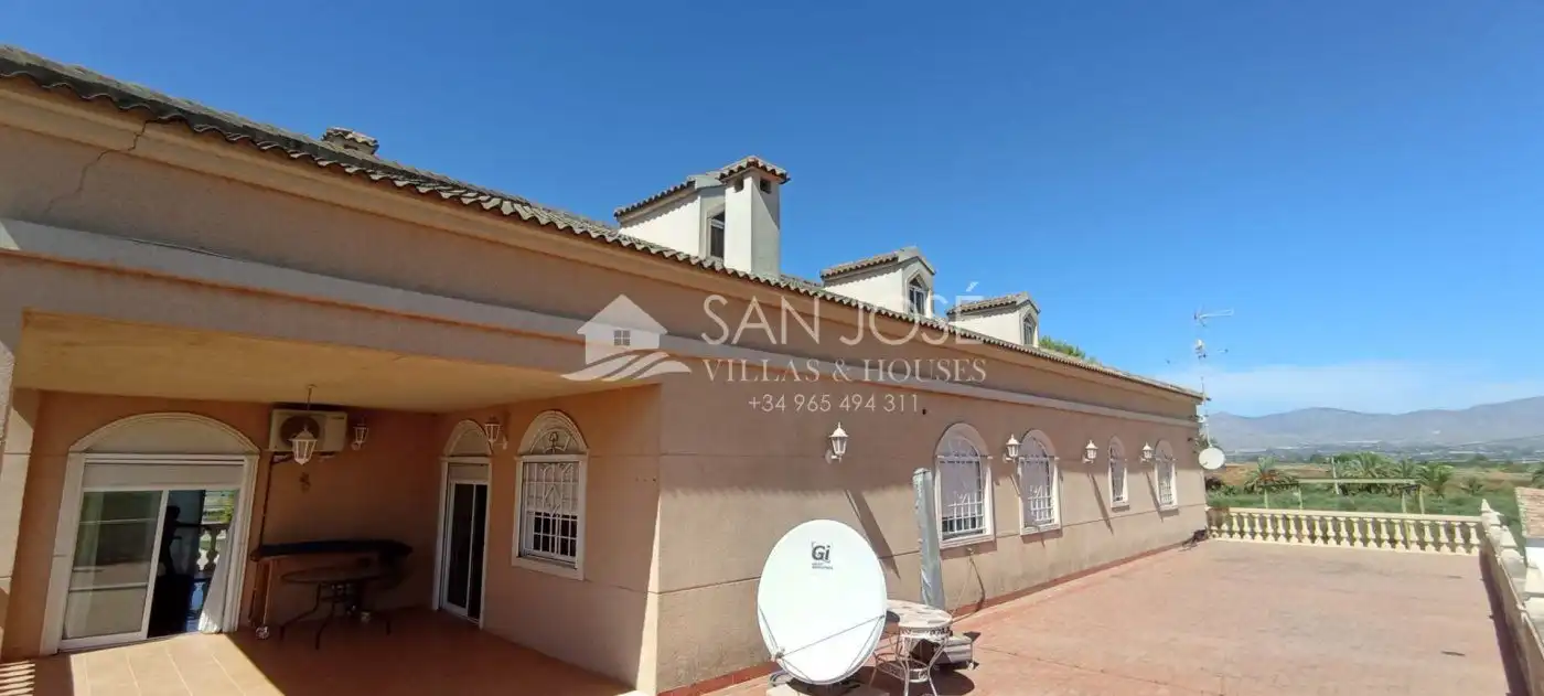 Vista exterior de Casa o chalet en venta en Crevillent con Aire acondicionado, Calefacción y Jardín privado