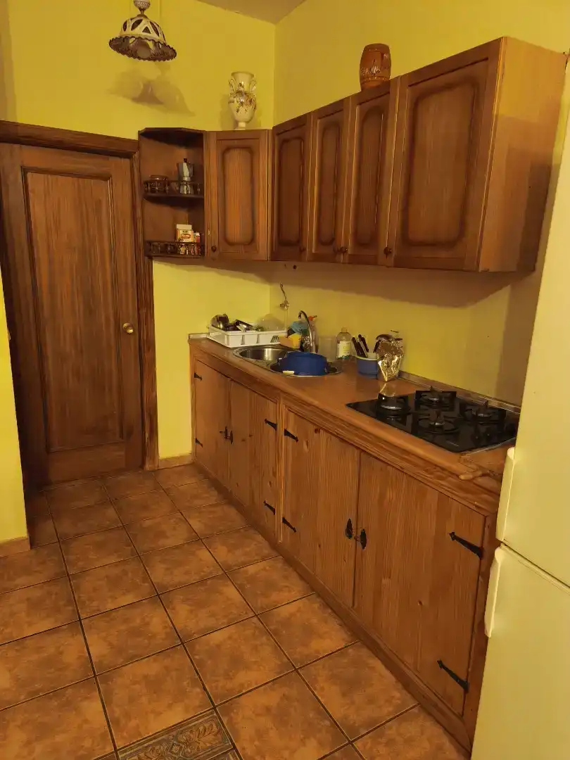 Cuina de Finca rústica en venda en Villanueva de los Infantes (Ciudad Real) amb Moblat i TV