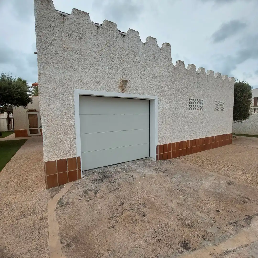 Casa o chalet en venta en Gran Vía de la Manga, Playa de las Gaviotas - El Pedrucho