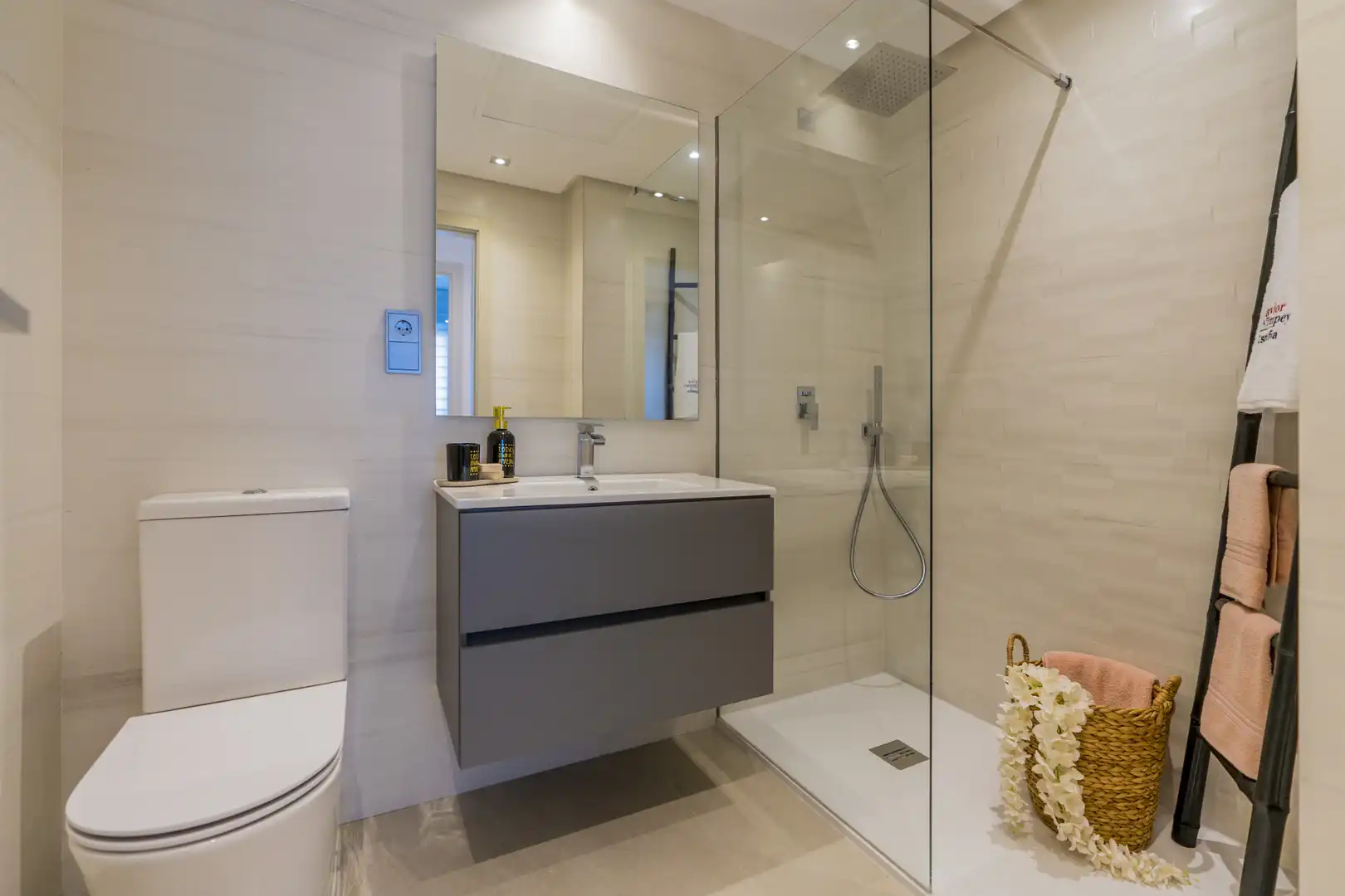 Apartament amb piscina en venda a Benahavís pueblo, imagen 19