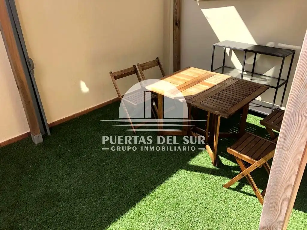 Terrasse von Einfamilien-Reihenhaus zum Verkauf in Rota mit Klimaanlage