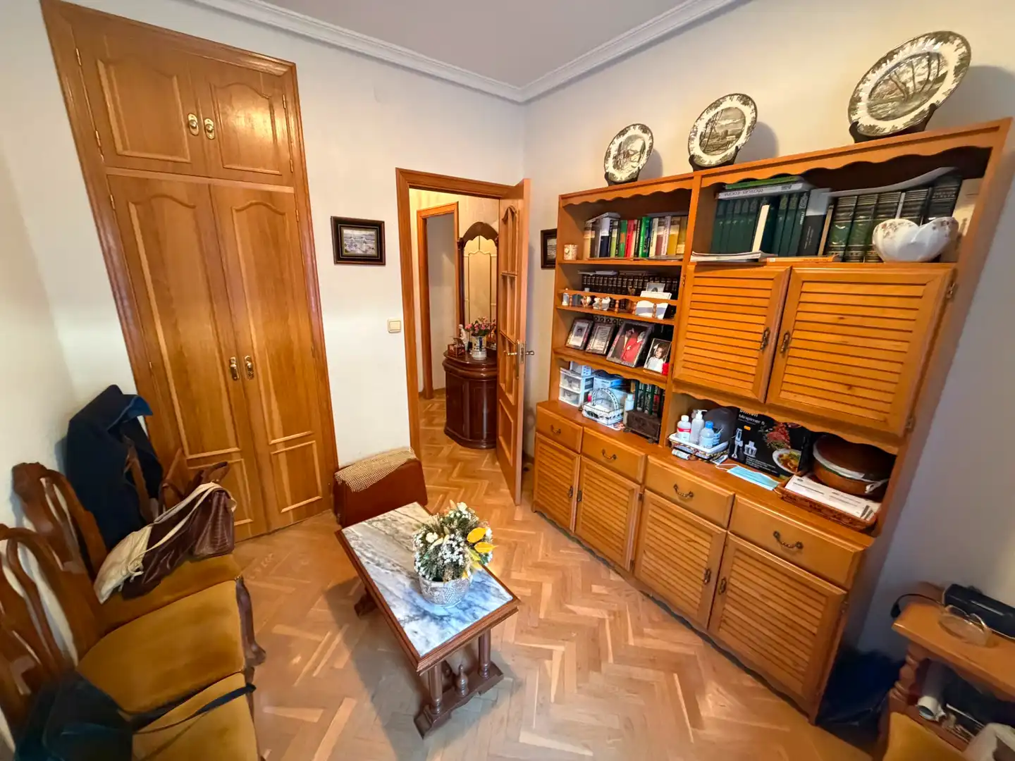Living room of Flat for sale in Ávila  with Heating, Parquet flooring and Terrace