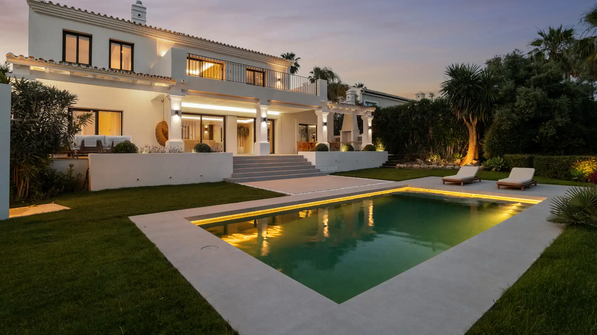 Chalet con piscina en venta en Nueva Andalucía, imagen 2