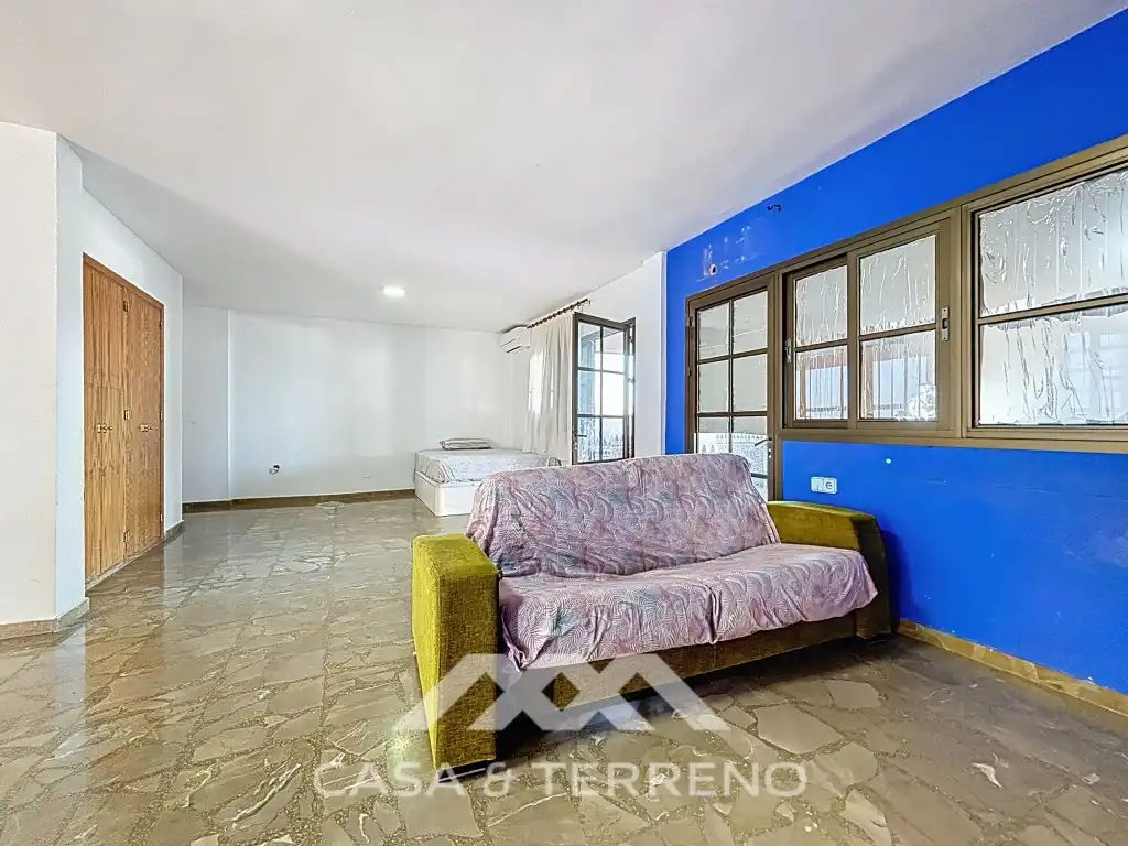Sala d'estar de Casa o xalet en venda en Vélez-Málaga amb Aire condicionat, Jardí privat i Terrassa
