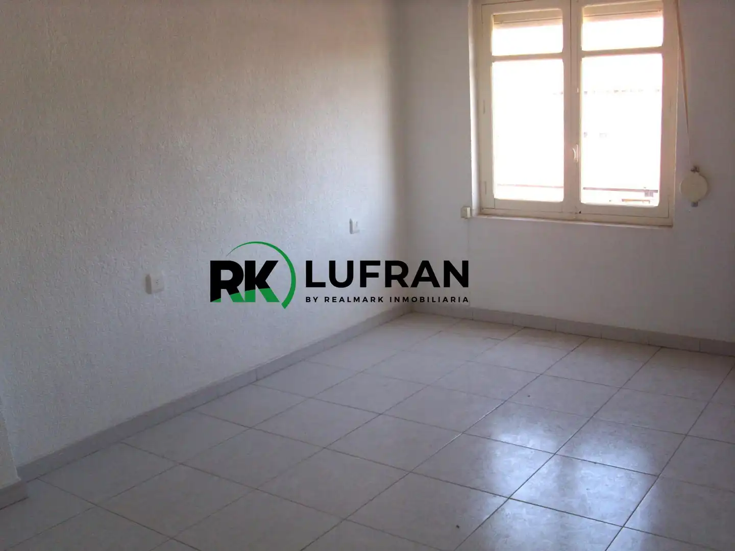 Habitación de Piso en venta en Elda