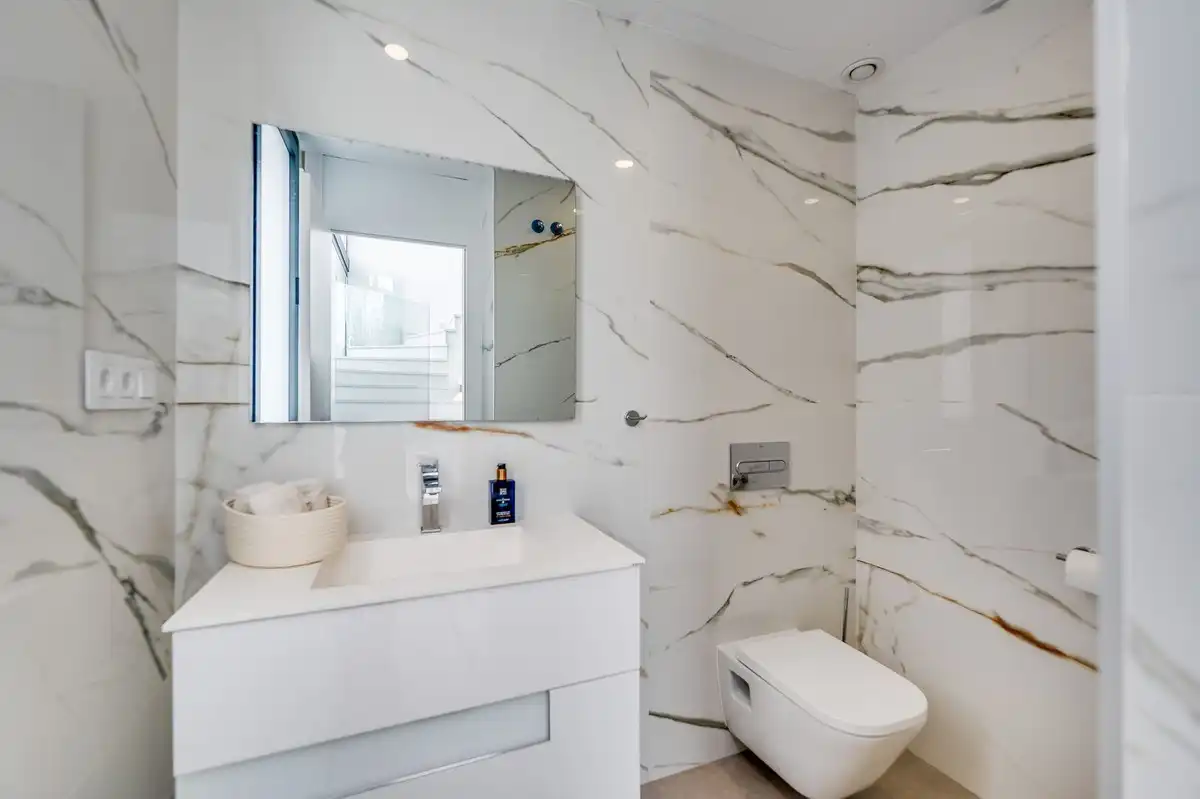Chalet con jardín en venta en Avenida Pablo Ruiz Picasso 11, imagen 22