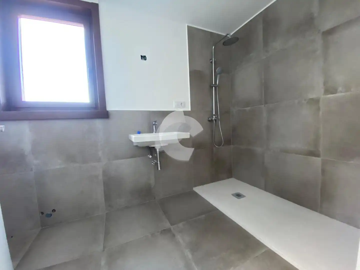Bany de Casa o xalet en venda en Carballo amb Jardí privat