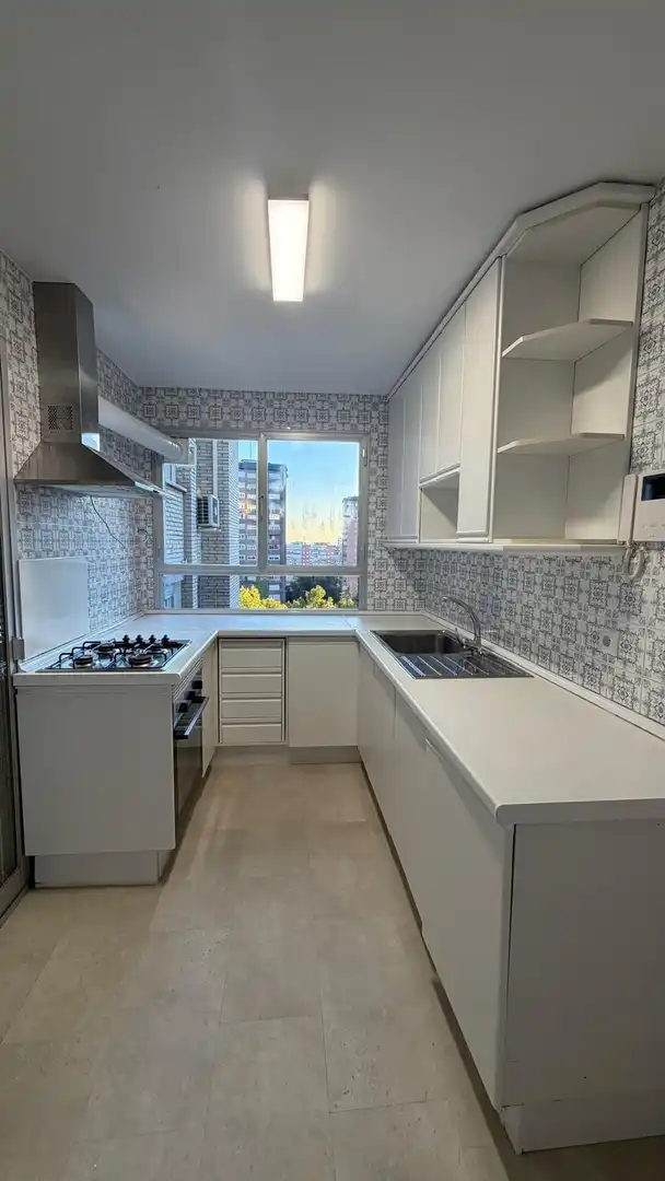 Küche von Wohnung zur Miete in Fuencarral - El Pardo