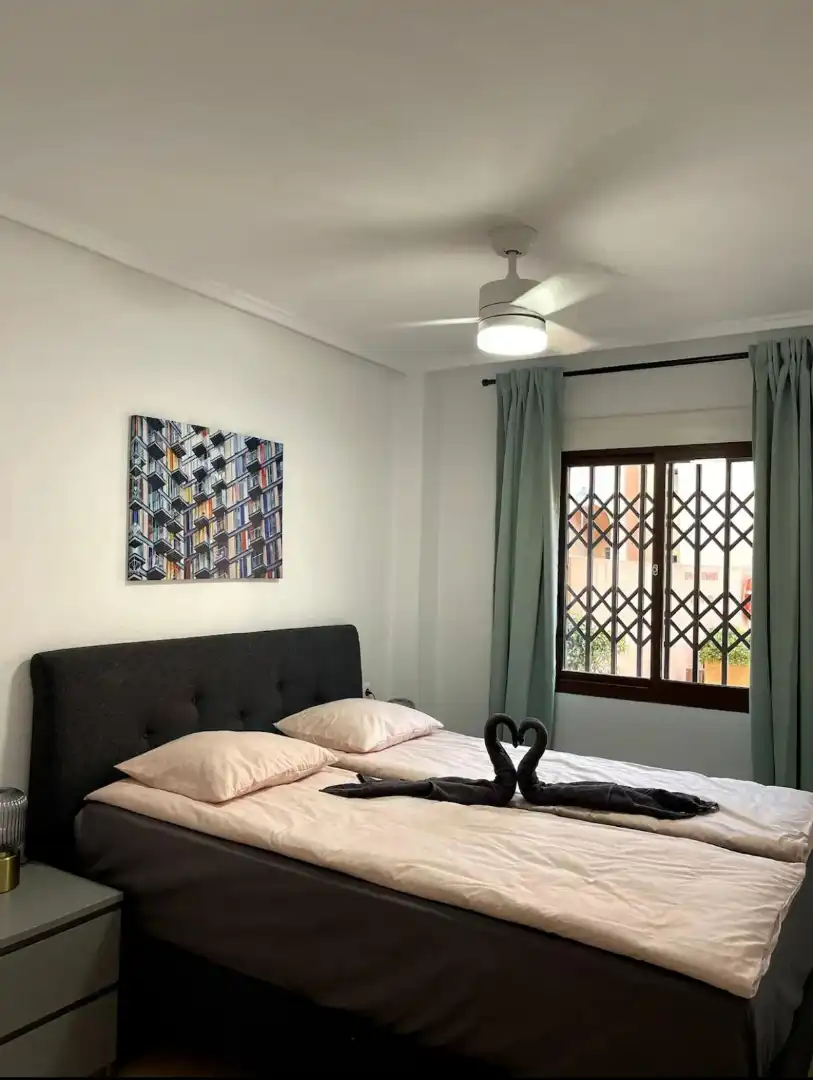 Bedroom of Flat for sale in Torrevieja  with Furnished