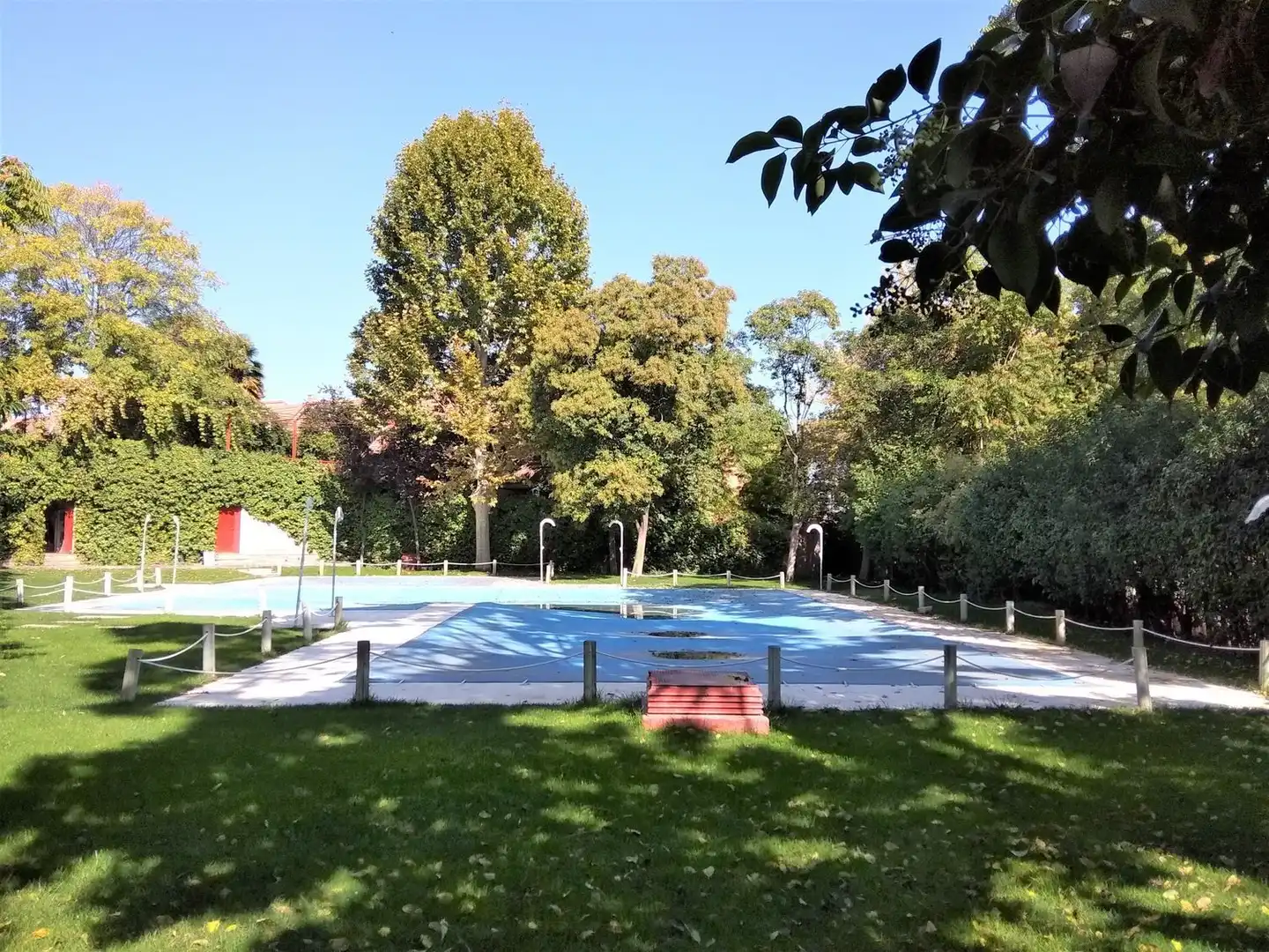 Piscina de Casa o chalet en venta en Madrid con Jardín privado, Terraza y Trastero