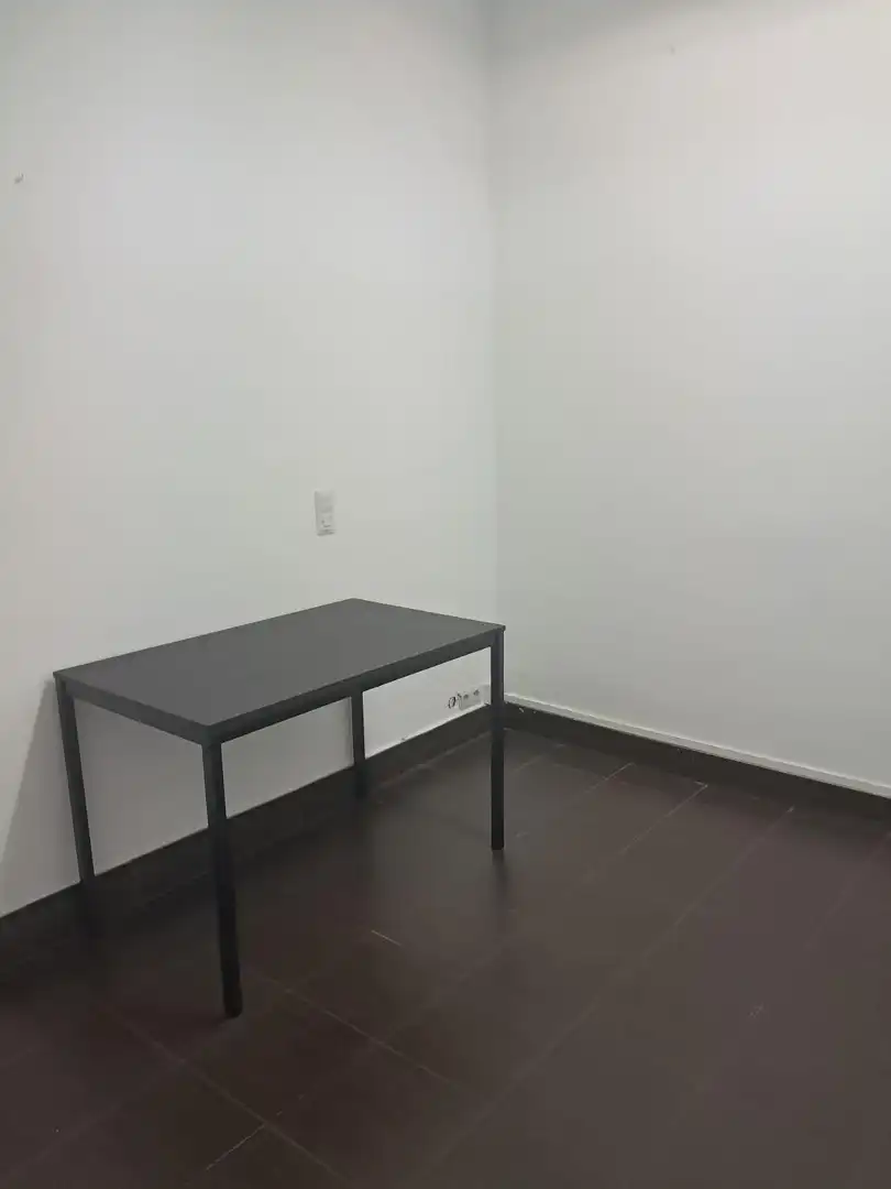 Local comercial de lloguer a Novia Salcedo, imagen 6