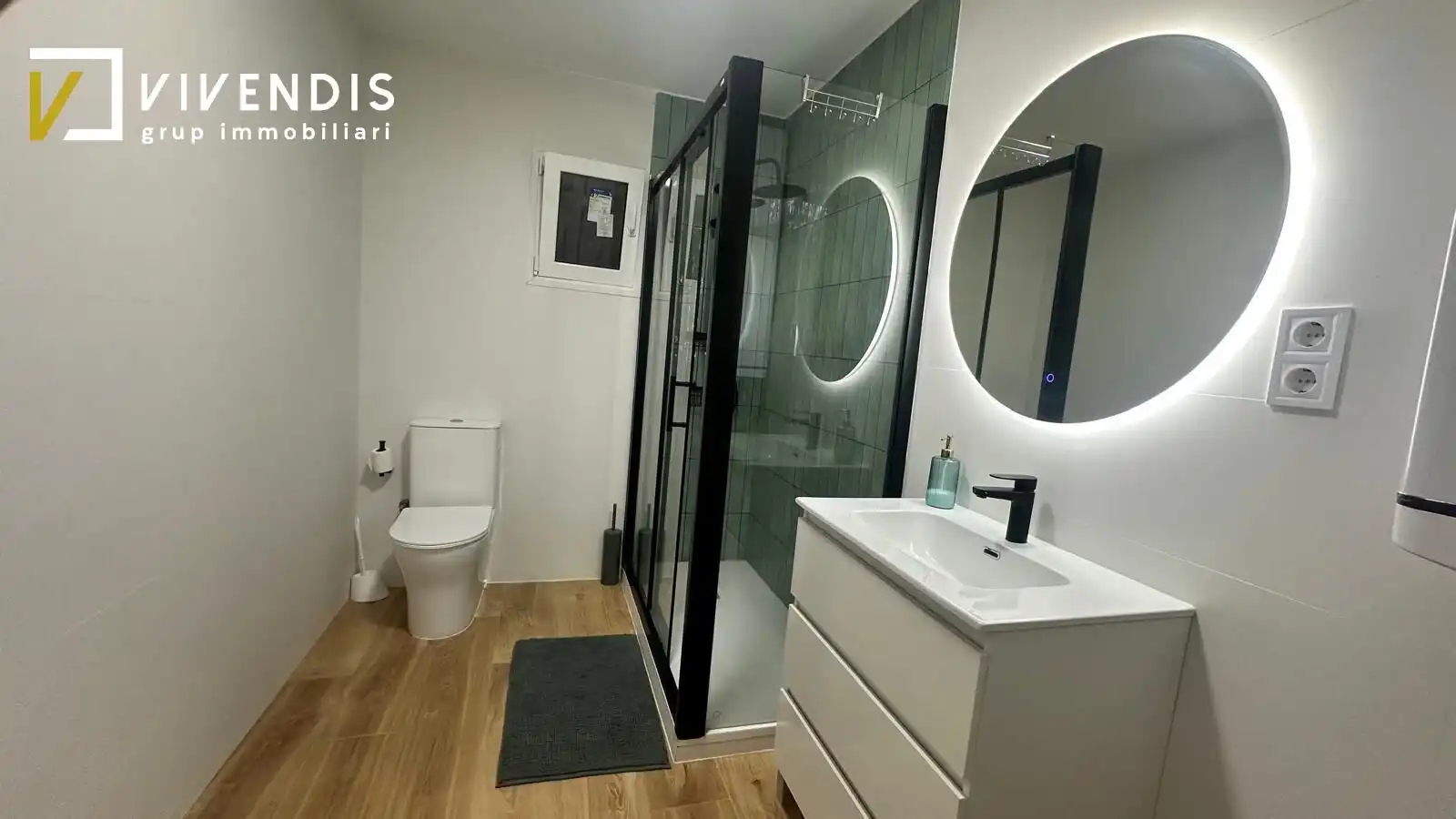 Badezimmer von Wohnung zum Verkauf in Lleida mit Möbliert