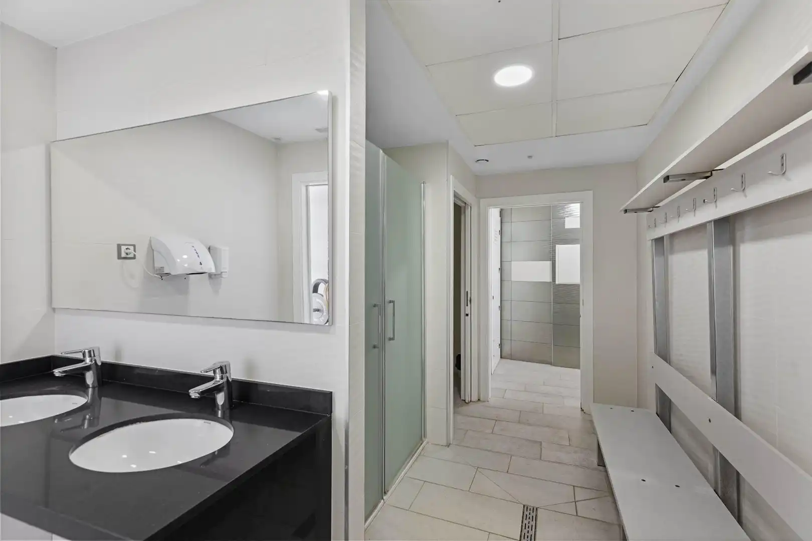 Bany de Apartament en venda en Elche / Elx amb Aire condicionat, Calefacció i Jardí privat