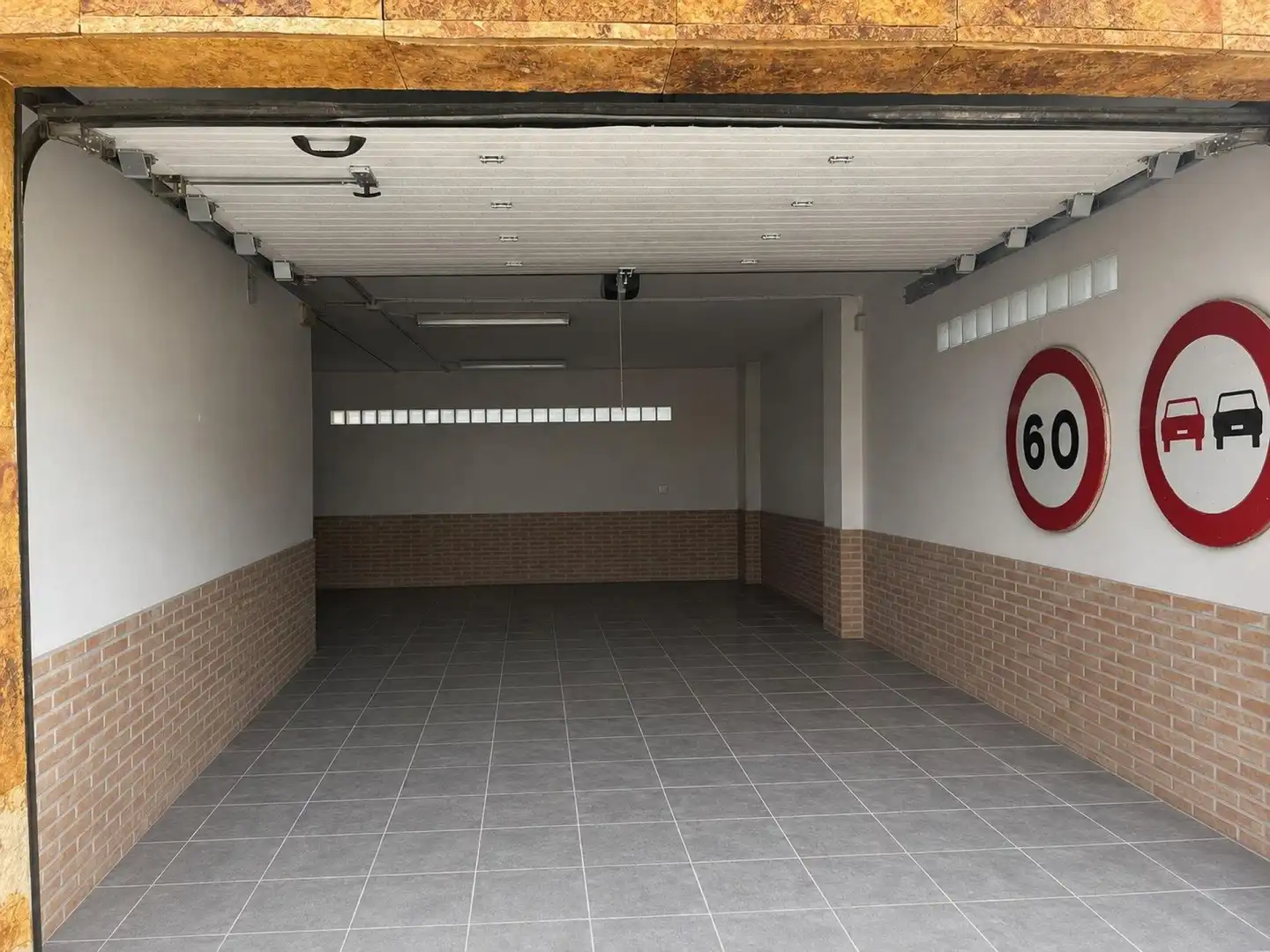 Casa o xalet en venda en Almansa amb Calefacció, Terrassa i Piscina