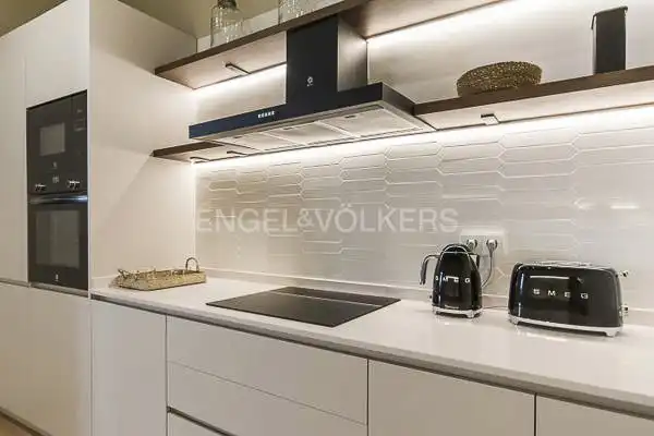 Kitchen of Flat for sale in Madrid  with Air Conditioner, Heating and Parquet flooring