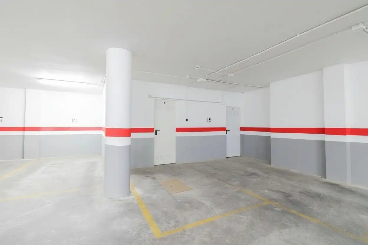 Parkplatz von Wohnung zum Verkauf in Benaguasil mit Klimaanlage und Alarm