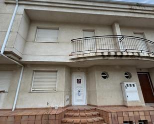 Exterior view of Single-family semi-detached for sale in Congosto  with Private garden, Terrace and Storage room