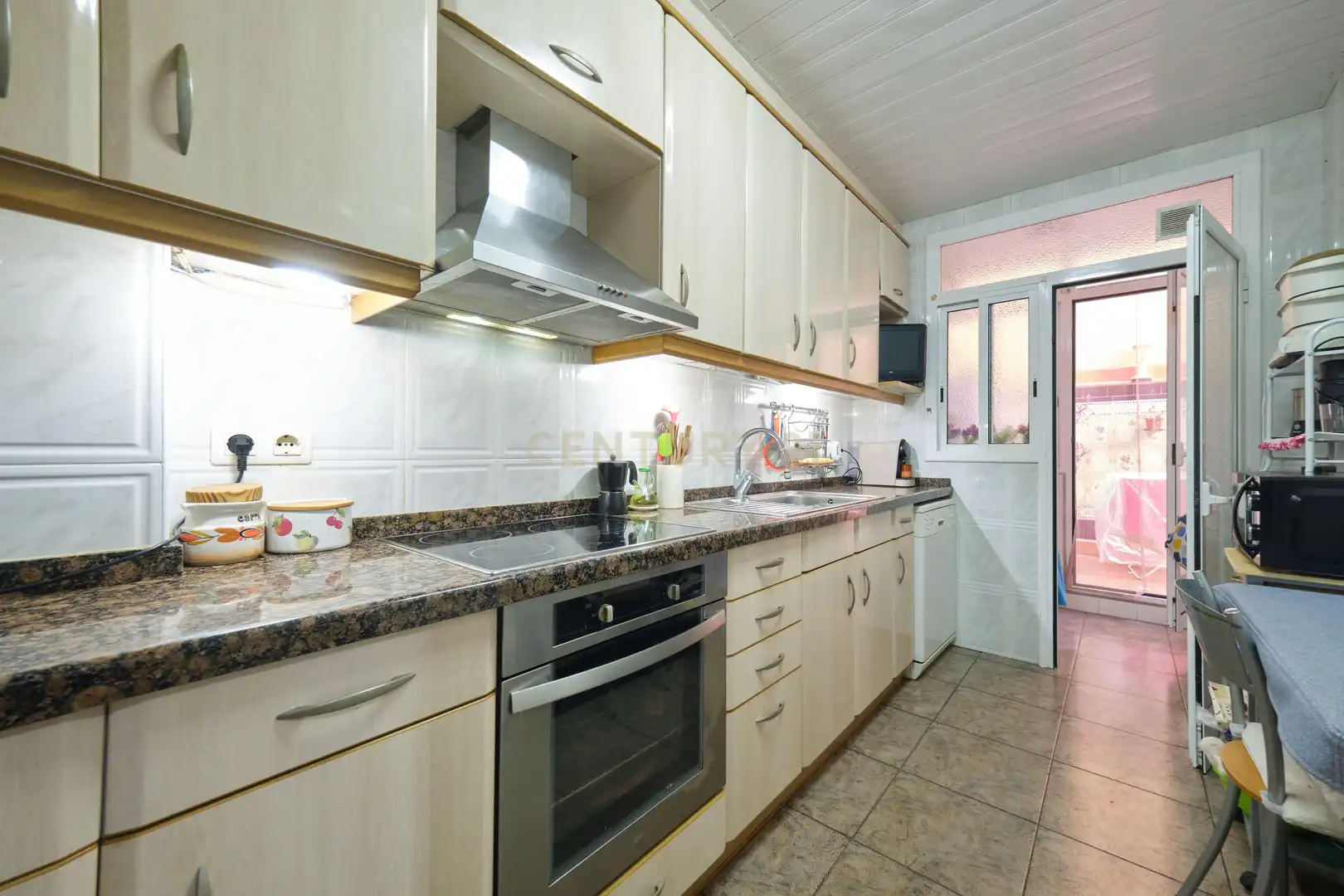 Cocina de Apartamento en venta en Sant Boi de Llobregat con Trastero