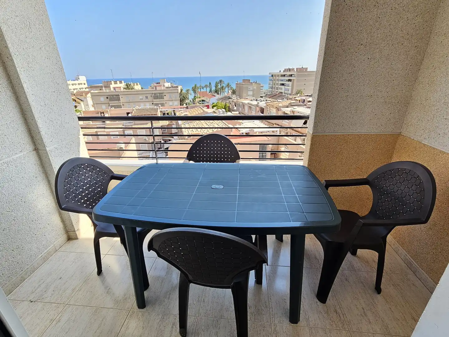 Terraza de Piso de alquiler en Santa Pola con Terraza y TV