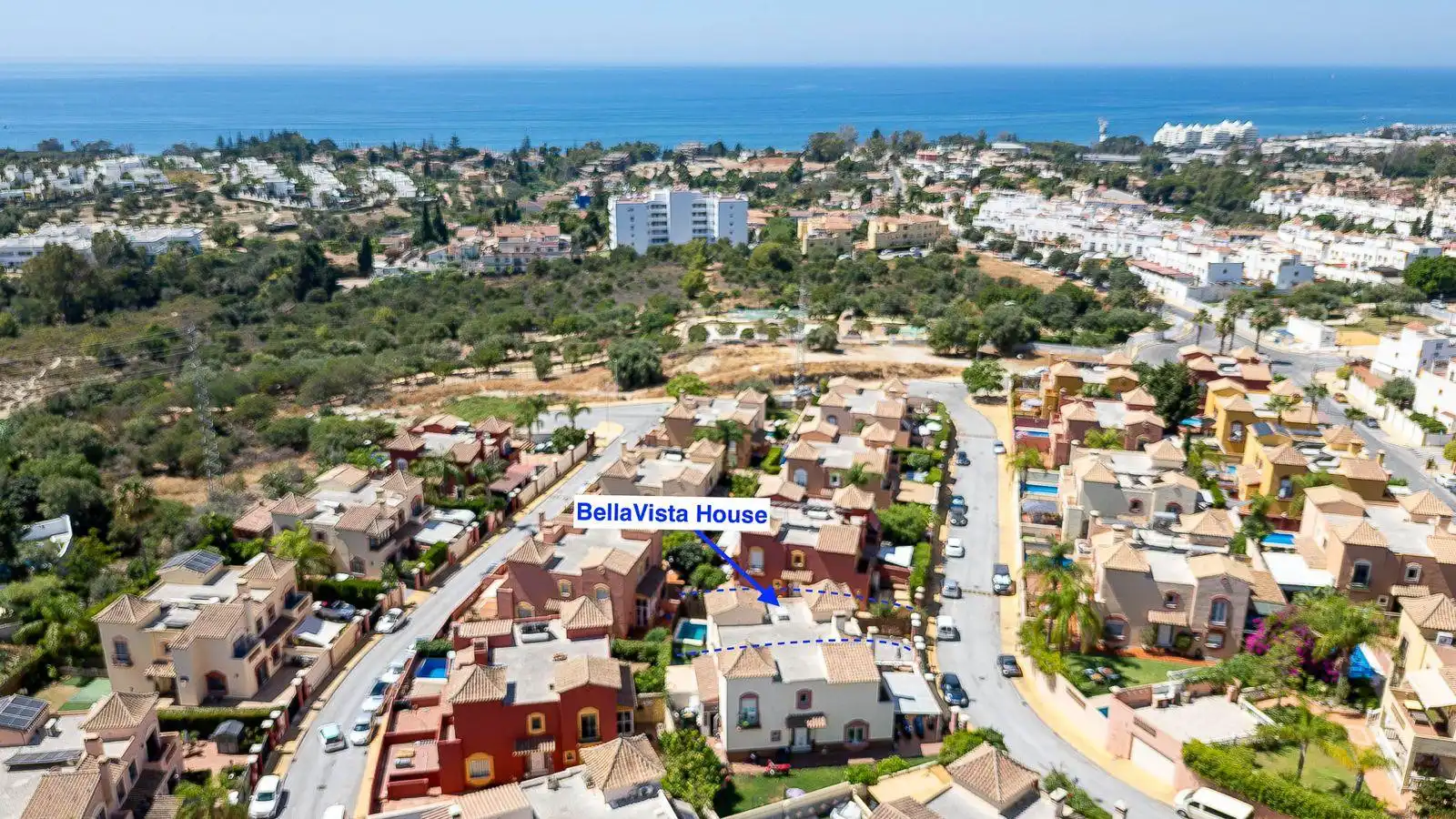 Vista exterior de Casa adosada en venta en Marbella con Aire acondicionado, Calefacción y Jardín privado
