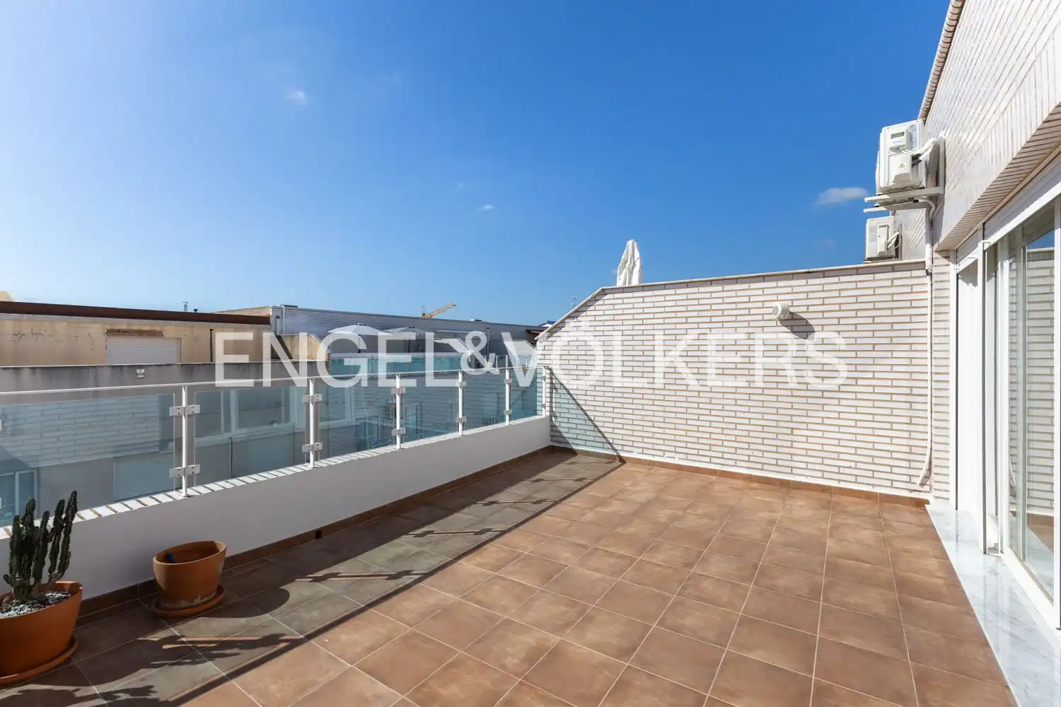 Terraza de Ático de alquiler en Rafelbuñol / Rafelbunyol con Aire acondicionado, Calefacción y Jardín privado