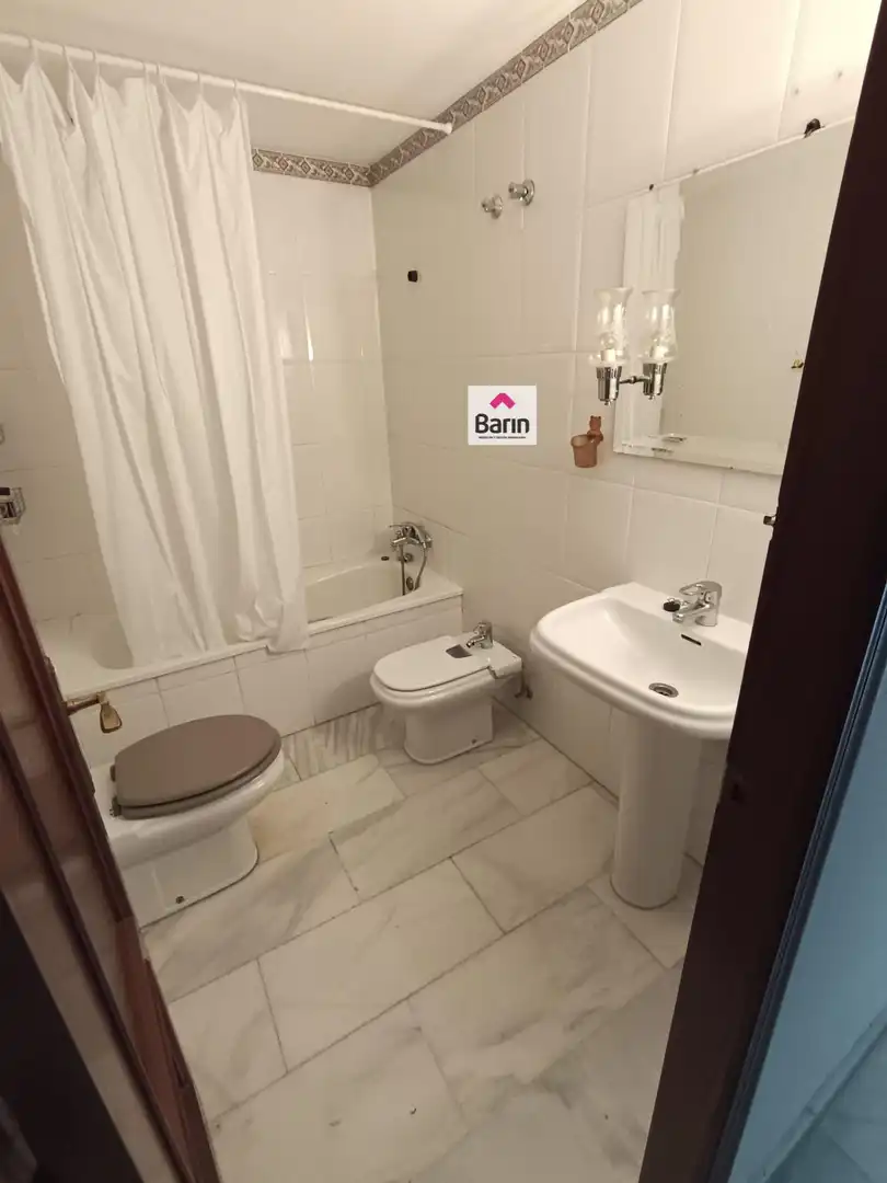Baño de Piso en venta en Córdoba con Terraza y Balcón