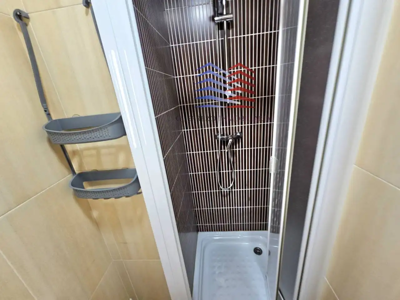 Badezimmer von Maisonette zur Miete in Ourense Capital  mit Heizung, Parkett und Möbliert