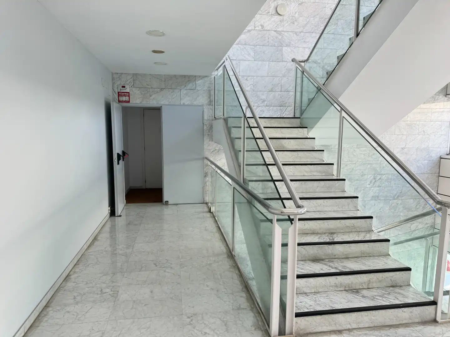Oficina amb ascensor de lloguer a Avinguda de la Via Augusta, imagen 19