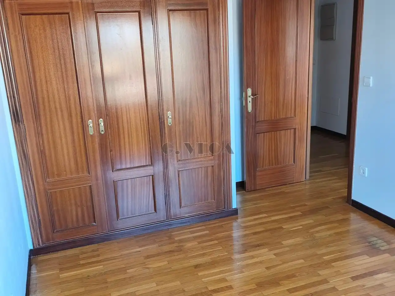 Bedroom of Apartments for rent in Vigo   with Heating and Parquet flooring