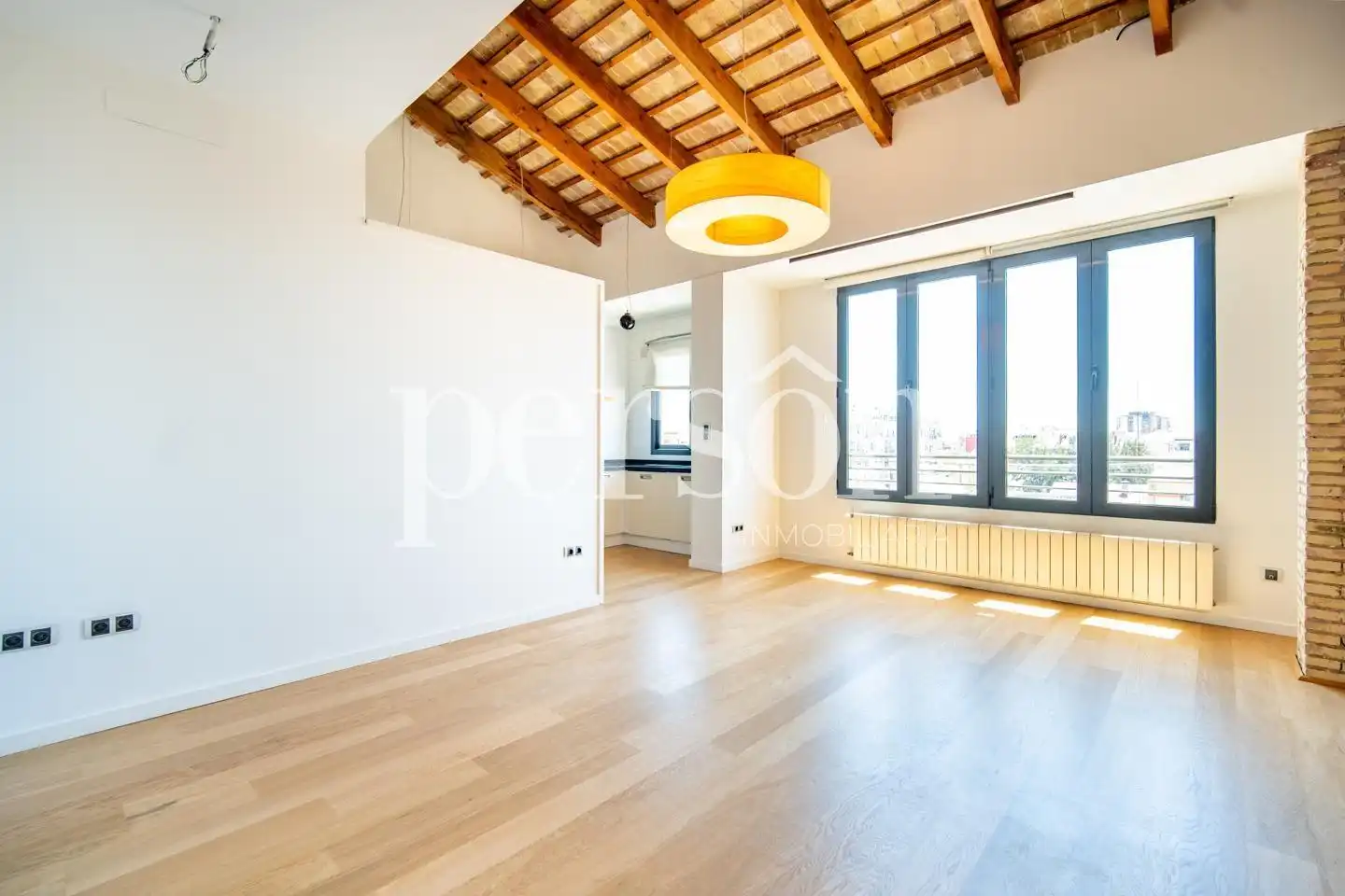 Sala d'estar de Àtic de lloguer en Valencia amb Aire condicionat, Parquet i Terrassa
