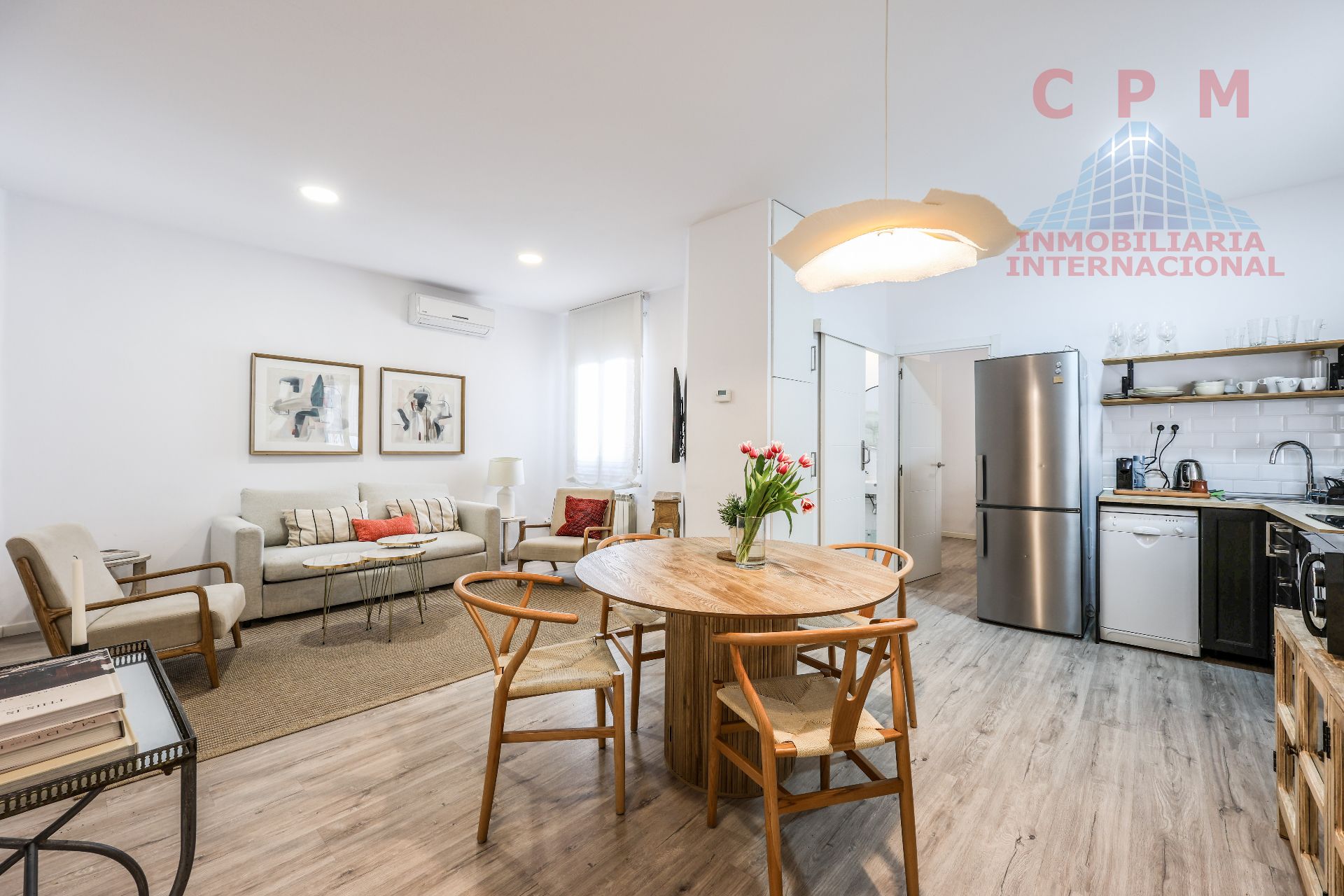 Living room of Flat for sale in  Madrid Capital  with Air Conditioner, Heating and Parquet flooring